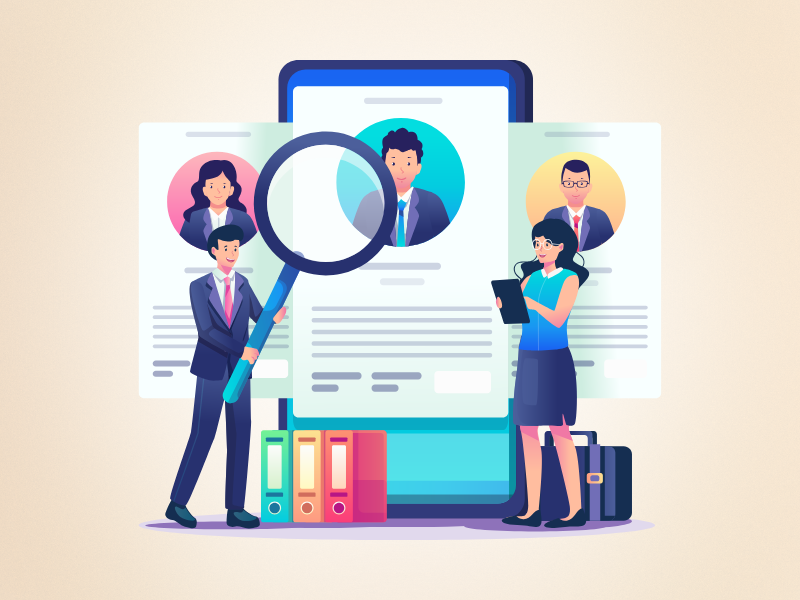 採用担当者が応募者の履歴書を拡大鏡で確認しているイラスト。男女のビジネスパーソンがタブレットや資料を使って候補者を比較検討している様子を描く。